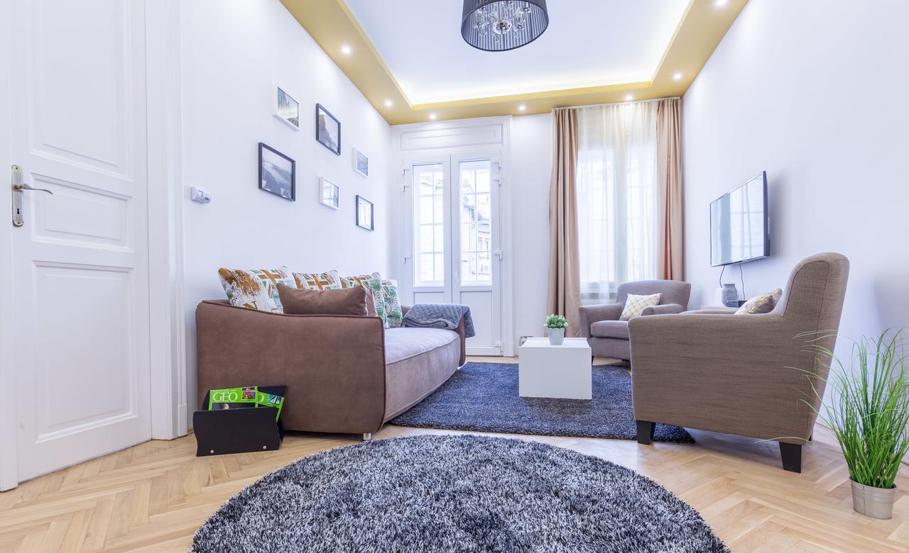 Real Apartments Zoltan Budapest Exterior foto